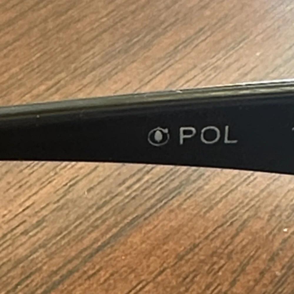 QUAY Australia Black Rectangular Sunglasses Brown Lenses Minimalist - Picture 9 of 10